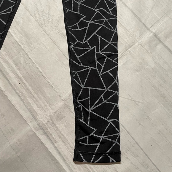 Victoria’s Secret The Ultimate tight leggings. Size S. - Picture 5 of 10